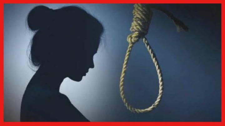 পলাশে মোবাইল ফোনে কথাকাটাকাটি, প্রেমিকার আত্মহত্যা